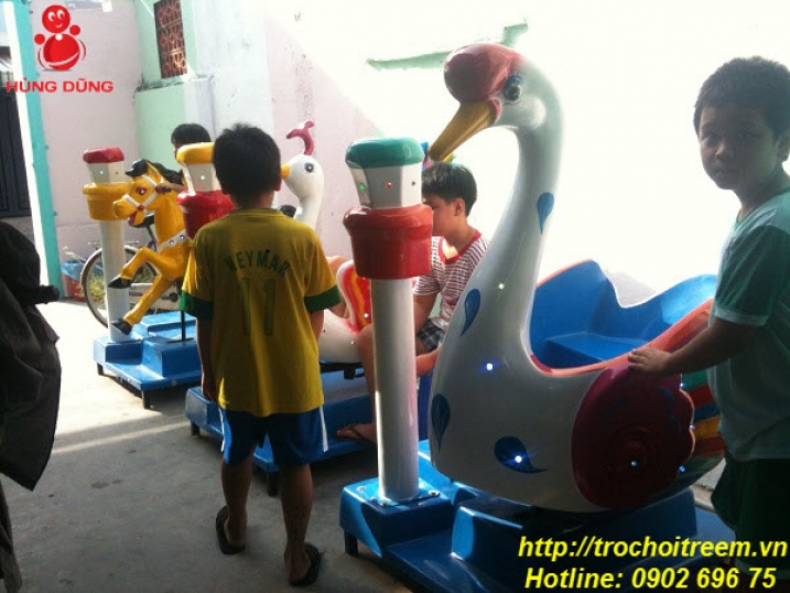 Thú nhún con thiên nga