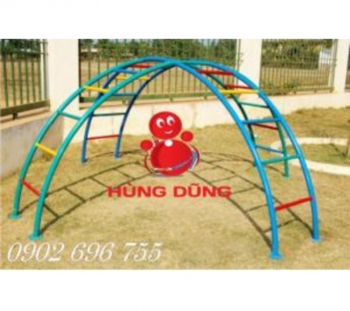 Leo thang bán nguyệt